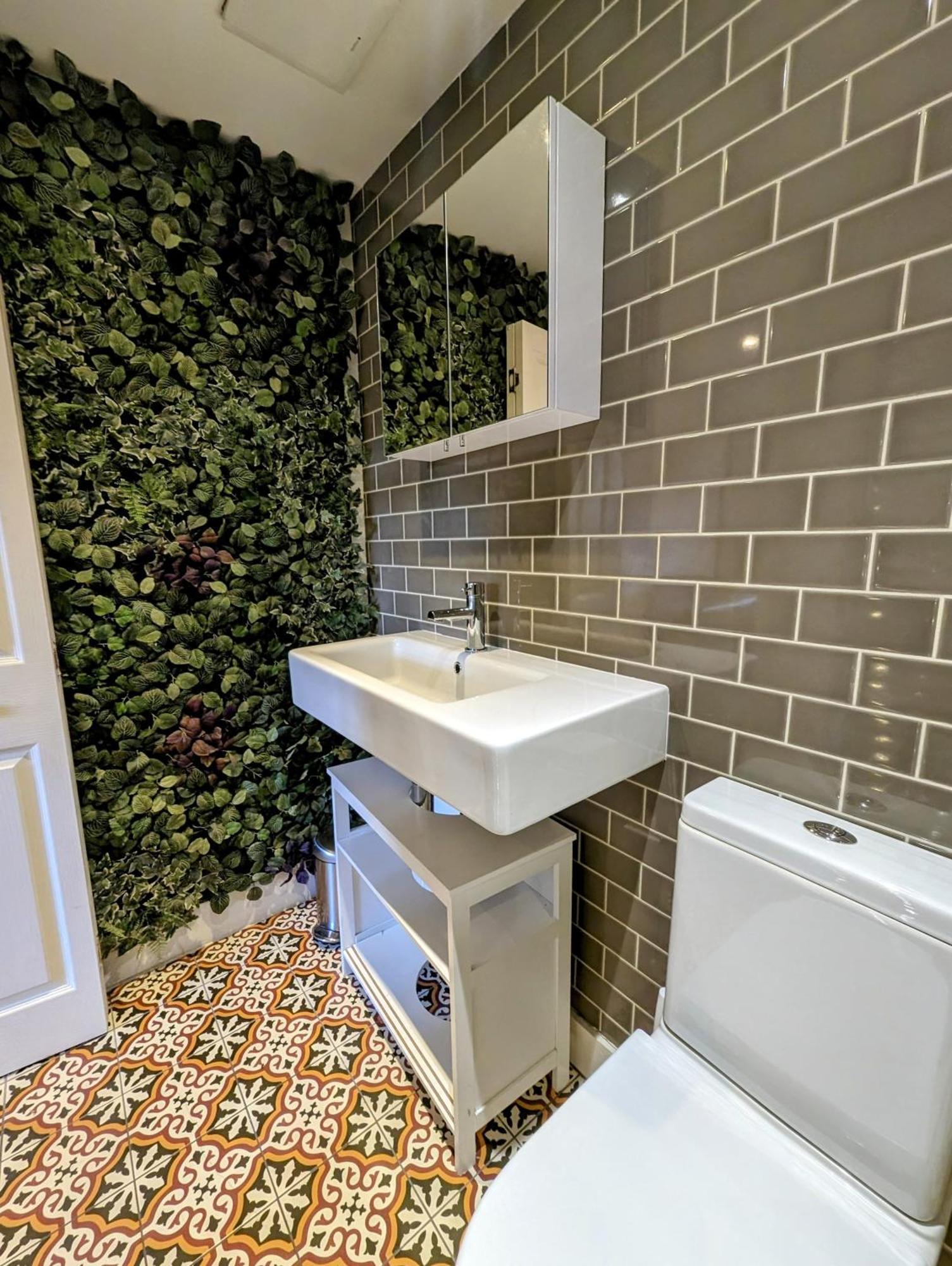Modern Well Presented Apartment With Garden لندن المظهر الخارجي الصورة